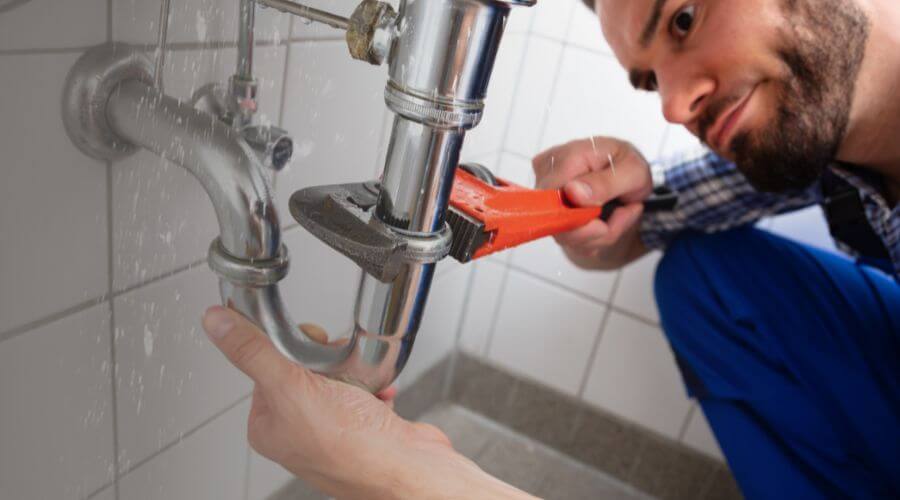 Professional clogged toilet repair services in Memphis, MO